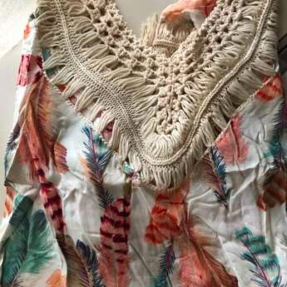 Boho Tribal Feather Print Fringe Detail TOp - Picture 8 of 8